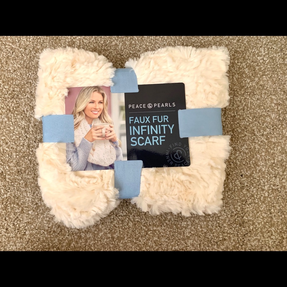 Infinity scarf